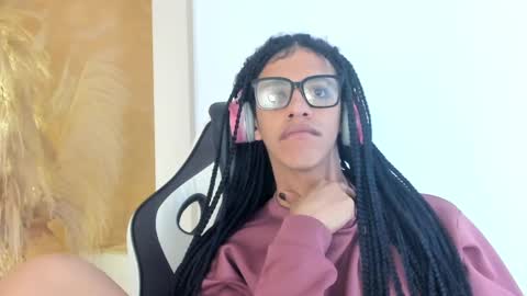 Snapshot of aprill_fox chatting on February 2025 06:07:01 AM aprill_fox online show from February 2025 06:07:01 AM