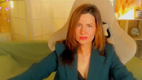 Snapshot of aprill_o_nill chatting on December 2024 09:39:02 AM aprill_o_nill online show from December 2024 09:39:02 AM