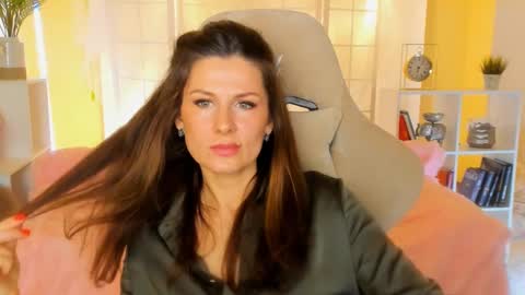 Snapshot of aprill_o_nill chatting on January 2025 11:58:02 AM aprill_o_nill online show from January 2025 11:58:02 AM