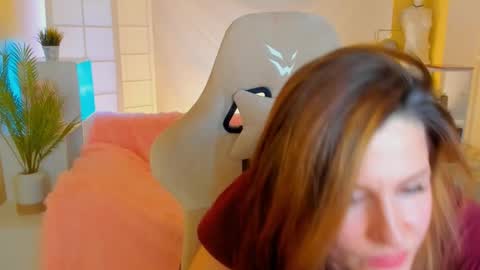 Snapshot of aprill_o_nill chatting on January 2025 05:06:01 PM aprill_o_nill online show from January 2025 05:06:01 PM