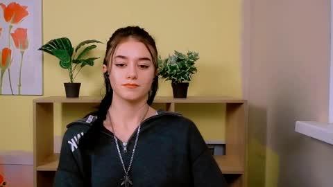 Aprill online show from December 2024 12:42:02 AM