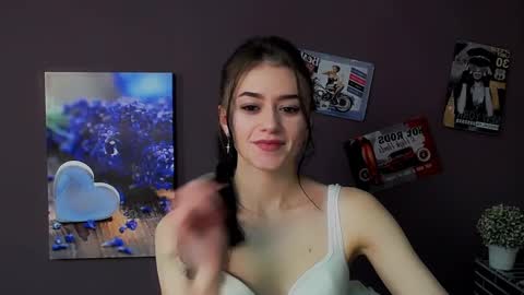 Aprill online show from February 2025 11:42:02 AM