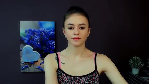 Aprill online show from February 2025 04:00:01 PM