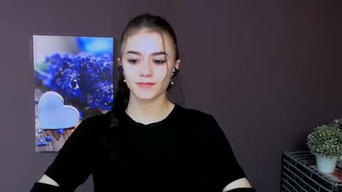 Aprill online show from March 2025 02:23:02 PM