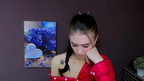 Aprill online show from March 2025 06:11:02 PM