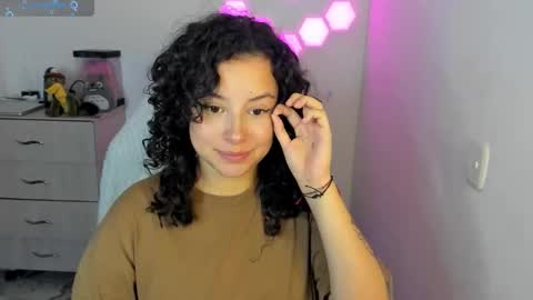 aqua emilly online show from November 2025 11:50:01 PM