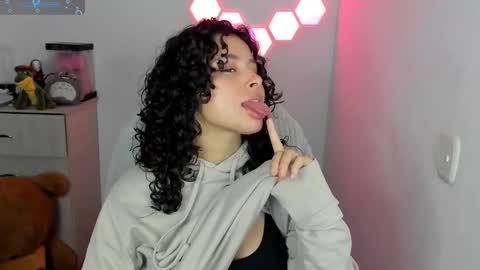 aqua emilly online show from January 2026 10:22:02 PM