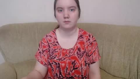 Josefin online show from March 2026 03:20:01 AM