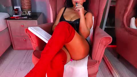 Snapshot of aqueenmonica chatting on November 2025 08:52:01 PM AQueenMonica online show from November 2025 08:52:01 PM