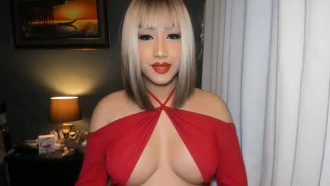 Snapshot of aqueenofcumxx chatting on March 2025 07:04:02 PM Alicia online show from March 2025 07:04:02 PM