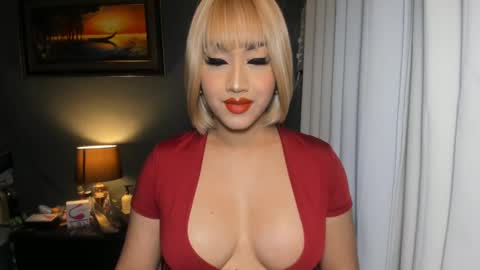 Snapshot of aqueenofcumxx chatting on March 2025 05:06:02 PM Alicia online show from March 2025 05:06:02 PM