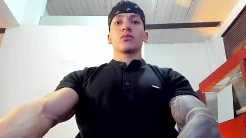 Jonathan online show from October 2025 07:26:02 PM