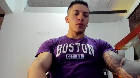 Jonathan online show from November 2025 07:49:02 PM