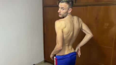 Snapshot of aquilesmade chatting on December 2024 03:53:02 PM Aquilesmade online show from December 2024 03:53:02 PM