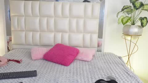   online show from February 2025 04:48:02 AM