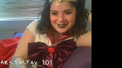 Snapshot of arcticfox_101 chatting on April 2026 12:36:01 PM Daisy online show from April 2026 12:36:01 PM