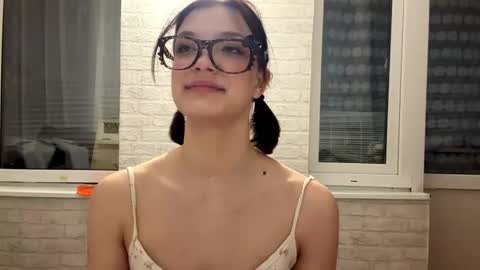 Caroline online show from February 2026 03:58:01 AM