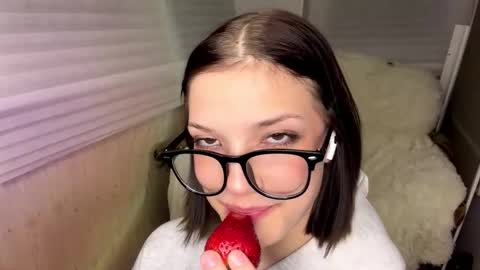 Caroline online show from February 2026 09:46:01 PM