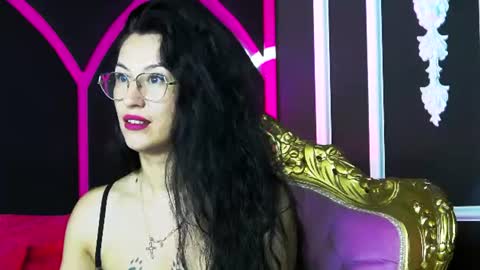 Snapshot of areina chatting on June 2026 06:12:02 AM Areina online show from June 2026 06:12:02 AM