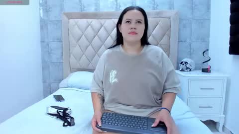 Ares And Gabby online show from September 2025 12:38:02 PM