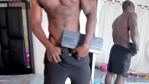 Snapshot of arexblakk chatting on October 2025 06:39:01 PM AREXXBLAKK online show from October 2025 06:39:01 PM