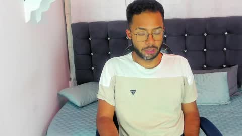 Alex Cortez online show from April 2026 08:57:02 PM