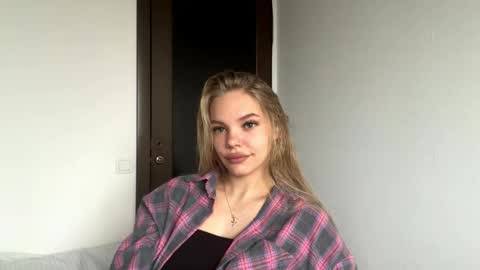 Amelia online show from November 2025 05:28:02 AM