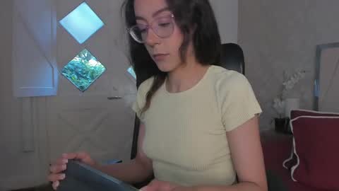 Ari Wilde online show from April 2026 02:00:02 PM