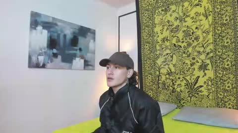 aria y orien  online show from September 2025 11:04:01 AM