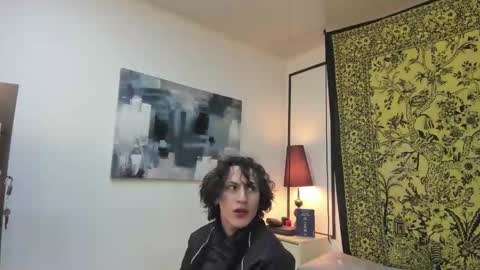 aria y orien  online show from December 2025 10:57:02 AM