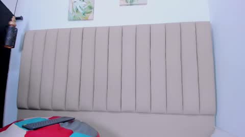 aria_henao online show from September 2025 03:41:02 AM