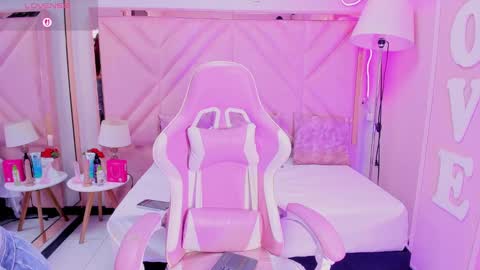 Aria Jones online show from September 2025 01:13:01 PM