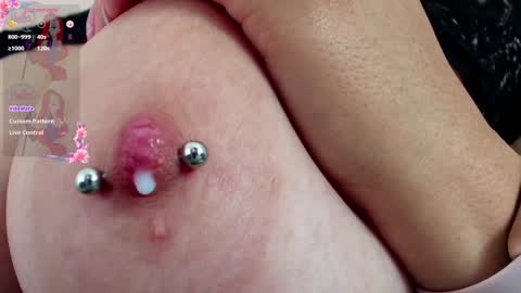 Snapshot of aria_li chatting on February 2025 12:02:02 PM aria online show from February 2025 12:02:02 PM