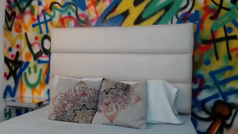 Snapshot of aria_martiin chatting on November 2025 11:33:02 AM aria online show from November 2025 11:33:02 AM