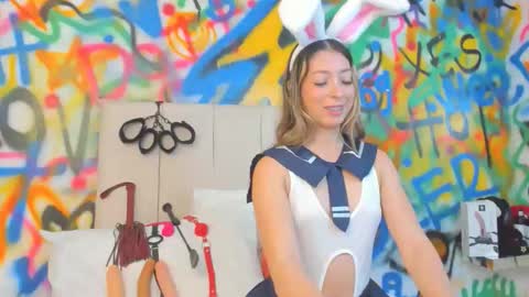 Snapshot of aria_martiin chatting on April 2026 01:41:01 PM aria online show from April 2026 01:41:01 PM