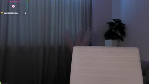 aria_mila online show from March 2026 08:26:33 AM