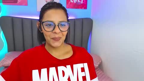 Snapshot of aria_russo chatting on December 2025 02:58:02 PM Aria online show from December 2025 02:58:02 PM