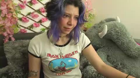 Snapshot of aria_silk chatting on June 2026 09:57:02 PM aria_silk online show from June 2026 09:57:02 PM
