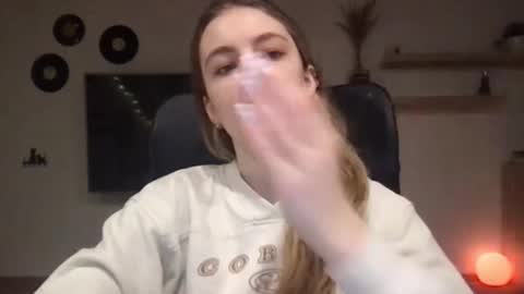 Snapshot of ariacreazy chatting on February 2025 09:25:01 PM AriaCreazy online show from February 2025 09:25:01 PM