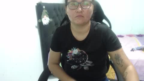 ...Ariana... online show from November 2025 06:52:01 PM