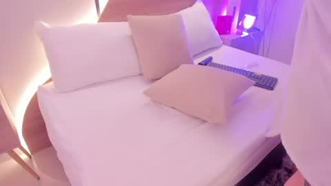Snapshot of ariadna_boneville chatting on July 2026 07:23:02 AM A R I A D N A online show from July 2026 07:23:02 AM