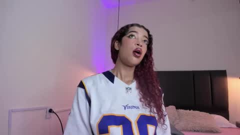 Ariadna online show from November 2025 03:38:02 AM