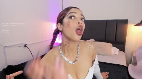 Ariadna online show from November 2025 03:51:02 AM