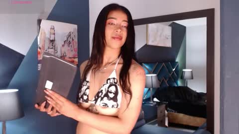 Ariadna online show from March 2026 03:32:02 AM