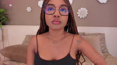 Snapshot of ariafoster chatting on December 2025 04:11:02 AM Aria Foster online show from December 2025 04:11:02 AM