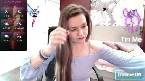 Snapshot of ariagrays chatting on October 2025 10:46:02 AM AriaGray online show from October 2025 10:46:02 AM