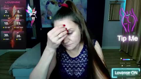 Snapshot of ariagrays chatting on October 2025 04:33:01 AM AriaGray online show from October 2025 04:33:01 AM