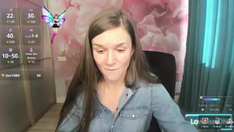 Snapshot of ariagrays chatting on October 2025 08:16:02 AM AriaGray online show from October 2025 08:16:02 AM