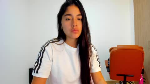 Aria Montgomery online show from April 2026 04:19:01 AM