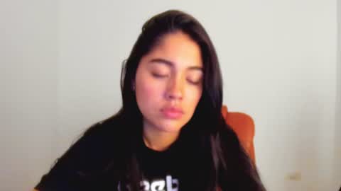 Snapshot of ariamontgomeryyy chatting on July 2026 02:14:01 AM Aria Montgomery online show from July 2026 02:14:01 AM